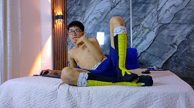 Andrew16__Re stripchat live cam model