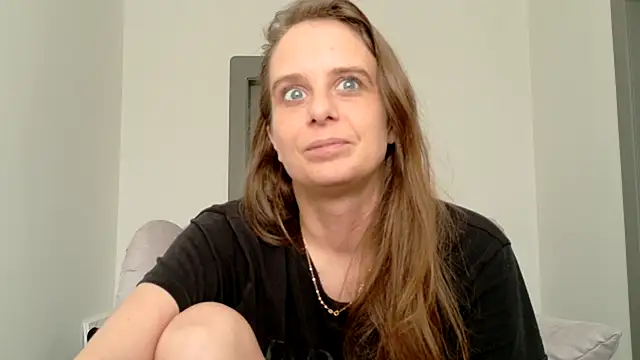 Chantalee stripchat live cam model