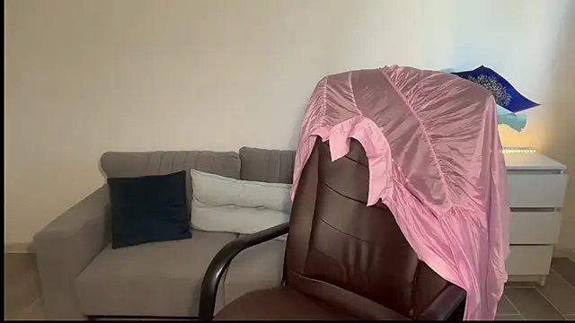 EvaMaddison stripchat live cam model