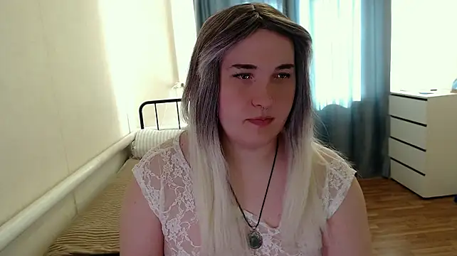EvaMiron stripchat live cam model