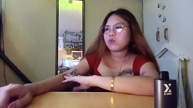 ChiaMogensen stripchat live cam model
