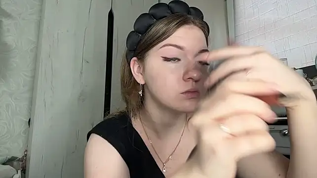 FlorineDickow stripchat live cam model
