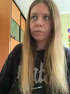 MidnightEvee stripchat live cam model