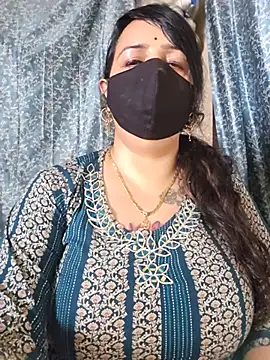 cute-tanvi stripchat live cam model