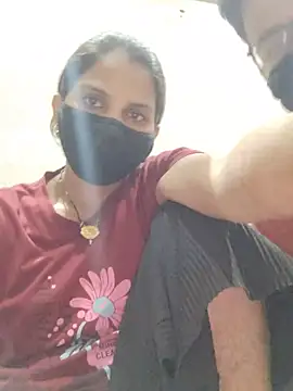 lovelypooja93 stripchat live cam model