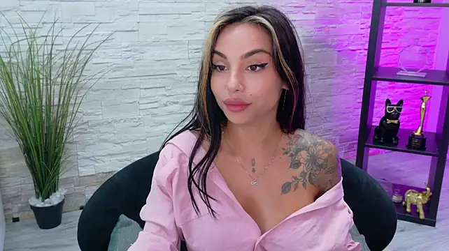 MissSiennaa stripchat live cam model