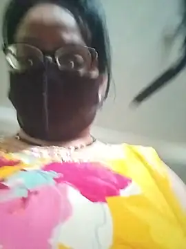 hi-bhabhi stripchat live cam model