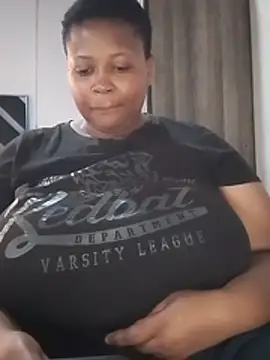 Sexy-queen99xx stripchat live cam model