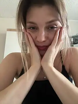 ValenciaShock stripchat live cam model