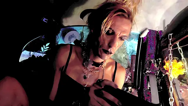 TgirlBrat stripchat live cam model
