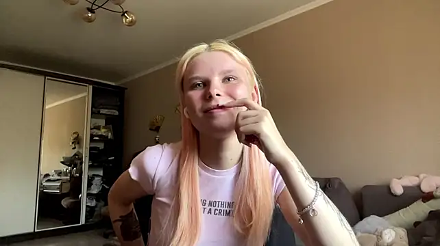 EdwinaDespres stripchat live cam model