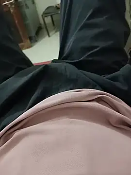 Dikbigg9368 stripchat live cam model