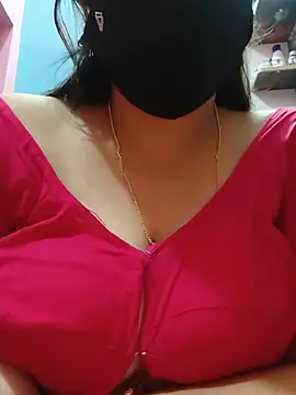 diptidey stripchat live cam model