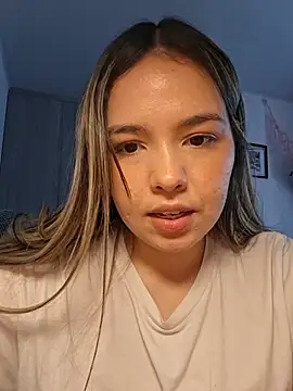 AngelRoussy stripchat live cam model