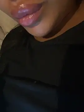 Sexlove1xo stripchat live cam model