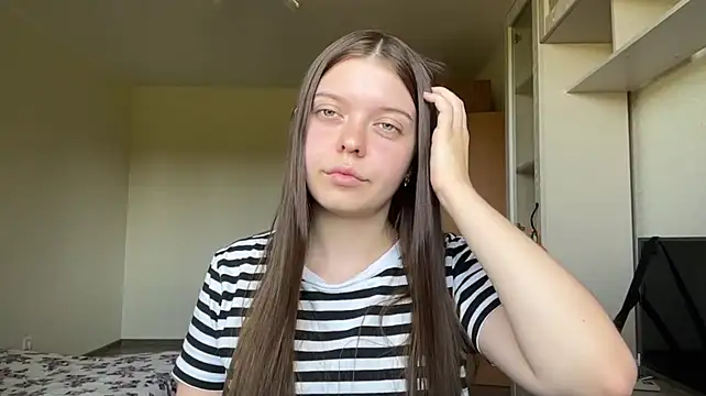 IvyWild stripchat live cam model