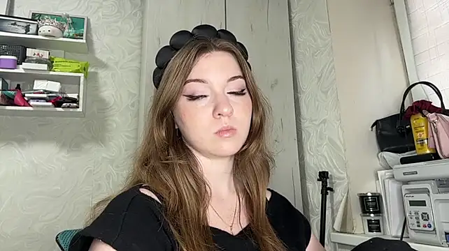 FlorineDickow stripchat live cam model