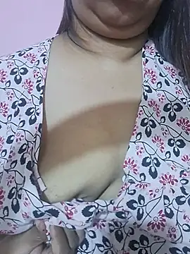 Ravina_patil1 stripchat live cam model