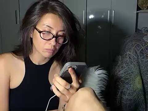 Kivoora stripchat live cam model