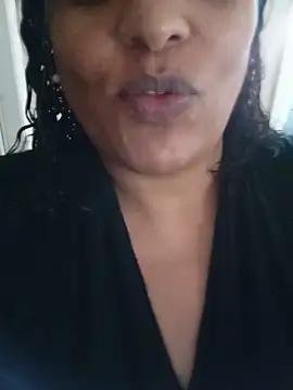 Maliaebonyfetish stripchat live cam model