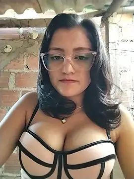 sienna_elara stripchat live cam model