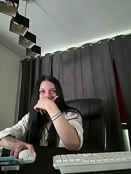 I_amRedVelvet stripchat live cam model