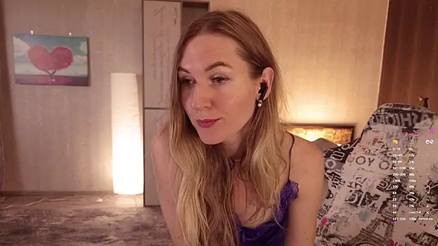 Hello_Lisha stripchat live cam model