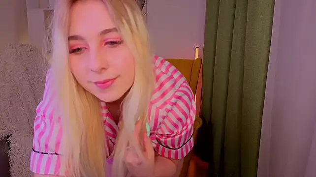 ChloeVirelix stripchat live cam model