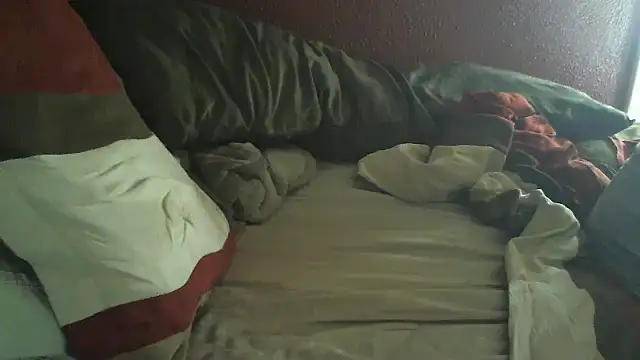 immikew1975 stripchat live cam model