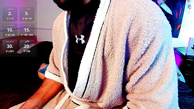 Maxxi_Brown stripchat live cam model