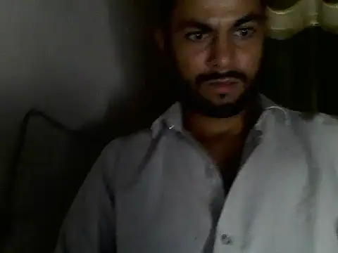 Stubborndesiboy stripchat live cam model