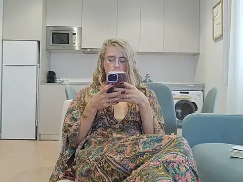 july_fucha stripchat live cam model