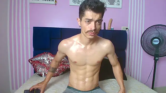 taylor_Stele stripchat live cam model