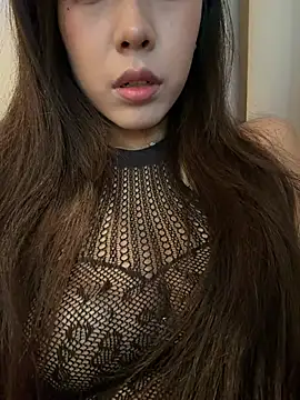 yanyan-L stripchat live cam model