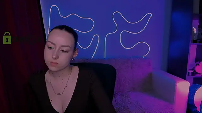hanna_triss stripchat live cam model