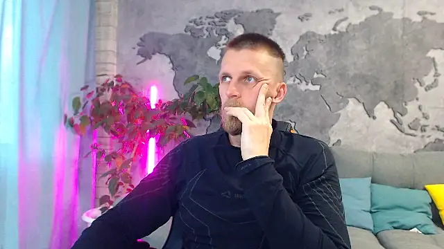 VikingChrisss stripchat live cam model