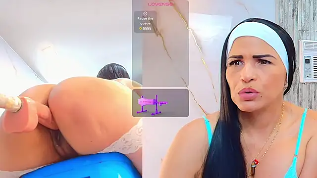 Isis_car0lina stripchat live cam model