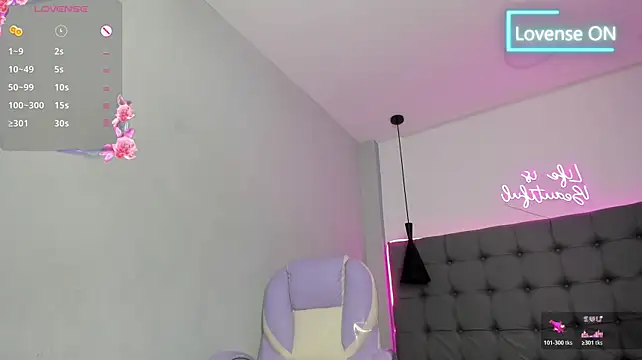 scarletcherry18 stripchat live cam model