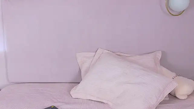 JosselynBrown stripchat live cam model