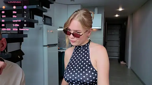 LittleForestELF2 stripchat live cam model