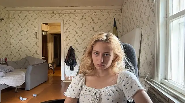LisaBam stripchat live cam model