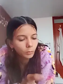 BigbuttBrooklyn_ stripchat live cam model