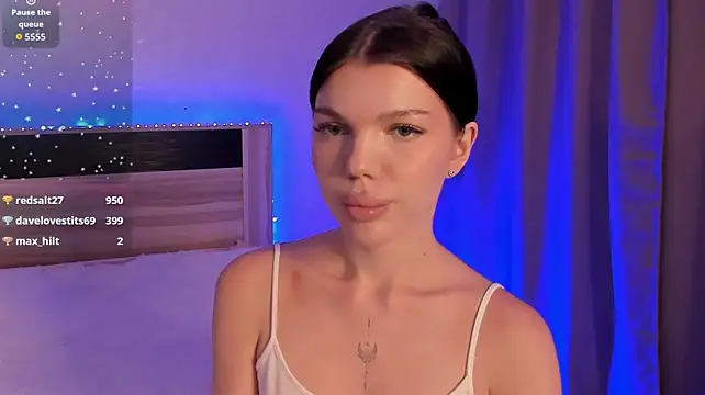 _MiaLunne stripchat live cam model