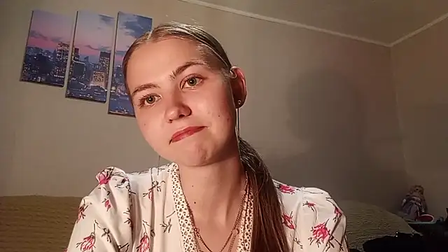 AnnettaHosaka stripchat live cam model