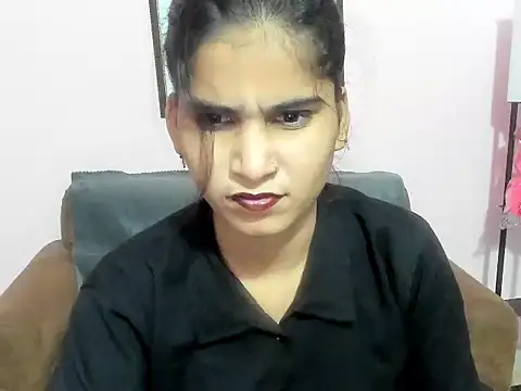 LustyManara stripchat live cam model