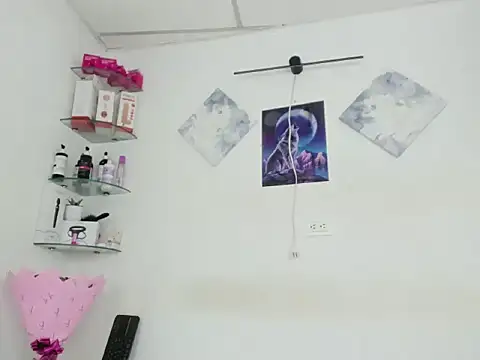 CurvyLatinaa_ stripchat live cam model