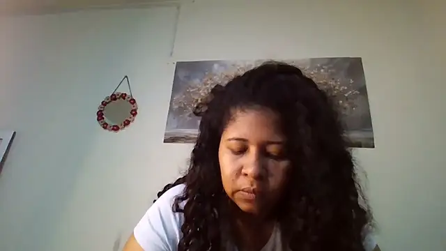 Dreambody- stripchat live cam model
