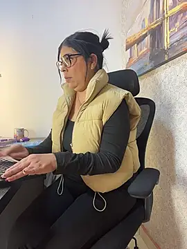 Brenda_Levine stripchat live cam model
