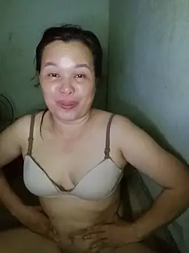 -Iloveyou9999- stripchat live cam model