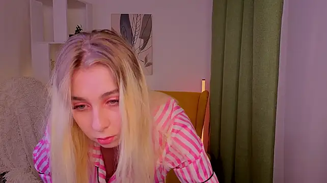 ChloeVirelix stripchat live cam model